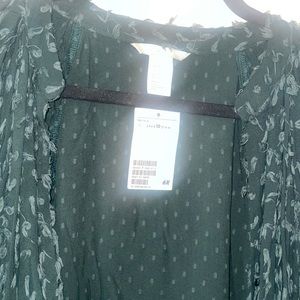 Dark green shawl